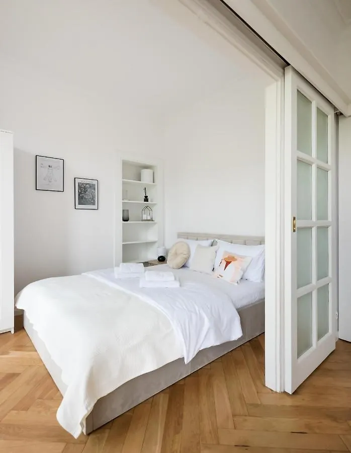 Plac Konstytucji Bright Apartment Warsaw Poland