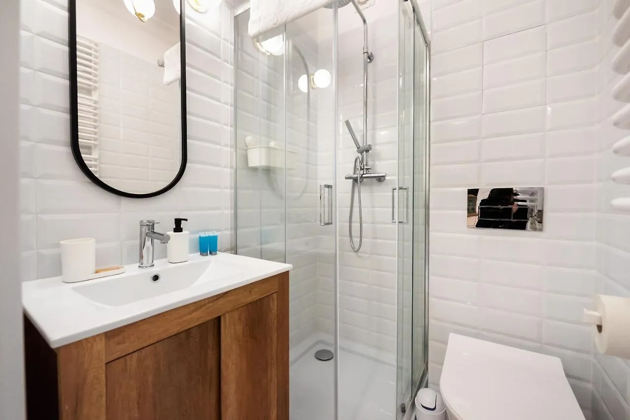Plac Konstytucji Bright Apartment Warsaw