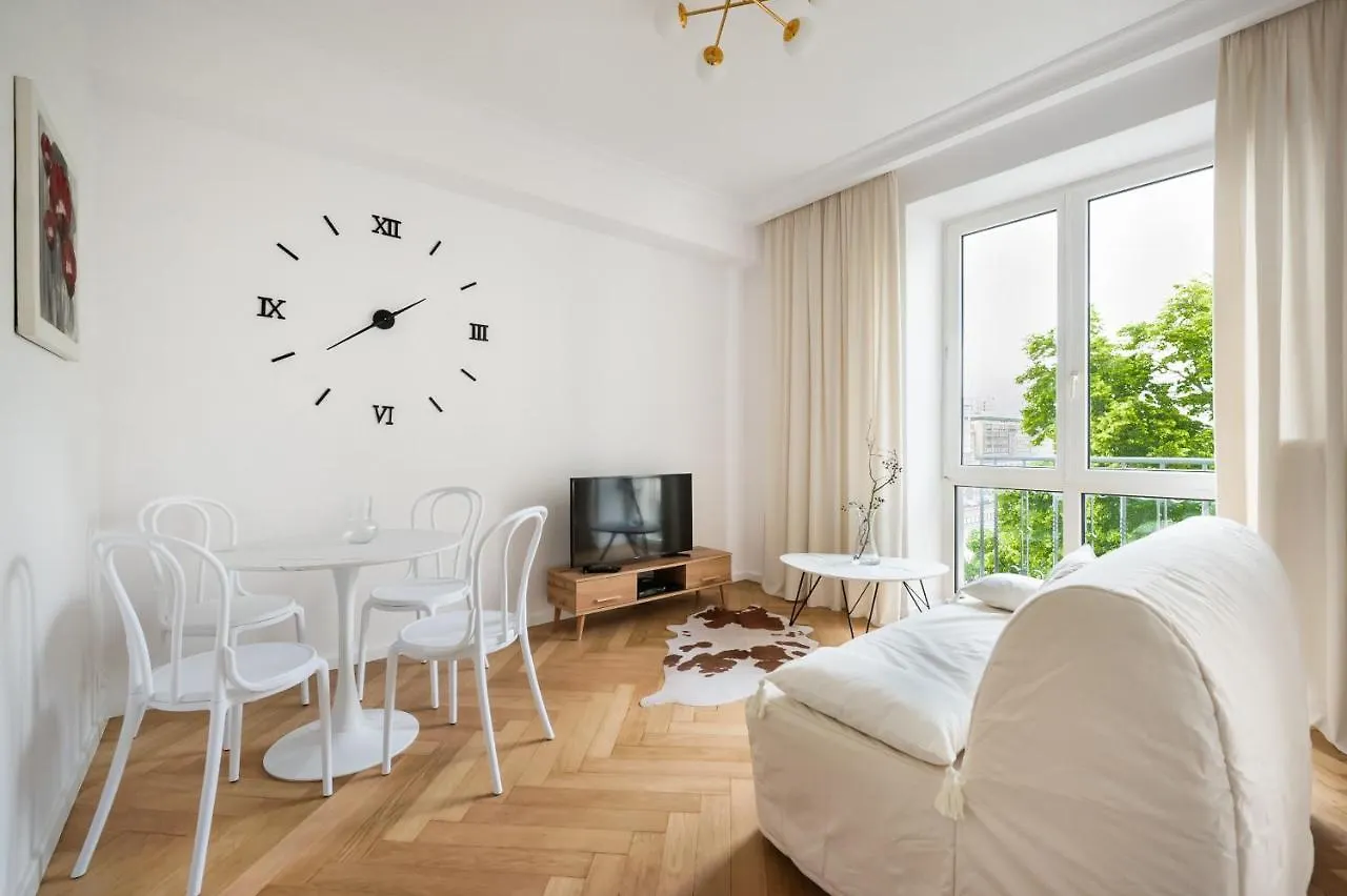 Plac Konstytucji Bright Apartment Warsaw