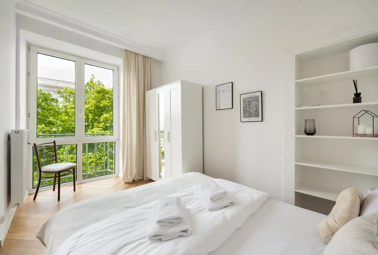 Plac Konstytucji Bright Apartment Warsaw 0*,